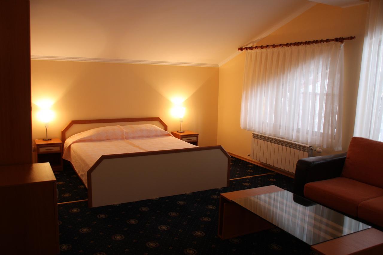 Kovanlika Hotel Razgrad Exteriér fotografie